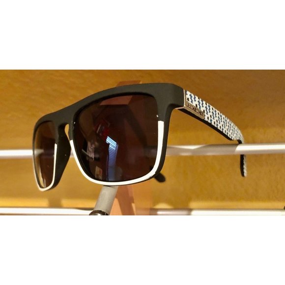 New Quiksilver Sunglass Set - Picture 2 of 4